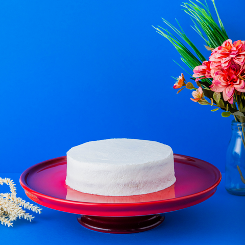 Bolo decorado para festa de aniversário sem açúcar, sugar free, feito com inhame orgânico, feito com farinha orgânica, ovos orgânicos, adoçado com tâmara. Bolo saudável e clean label para toda a família.