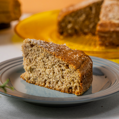 Bolo de fubá com coco inteiro